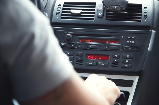 como conseguir Codigo radio coche